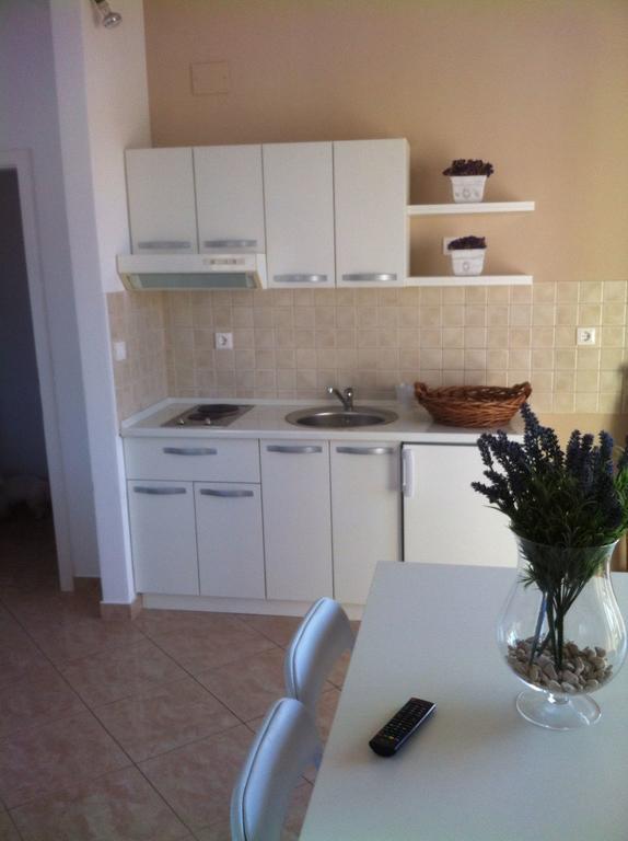 Apartments Rina Novalja Εξωτερικό φωτογραφία