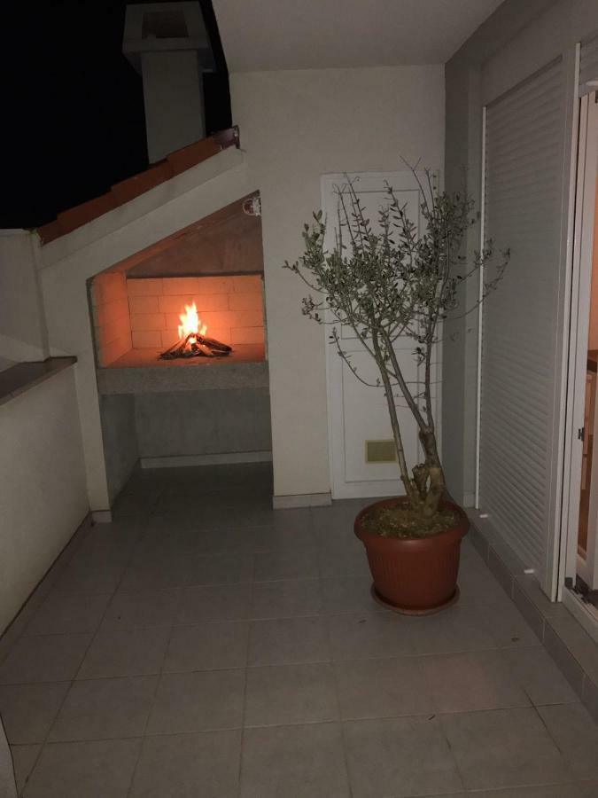 Apartments Rina Novalja Εξωτερικό φωτογραφία